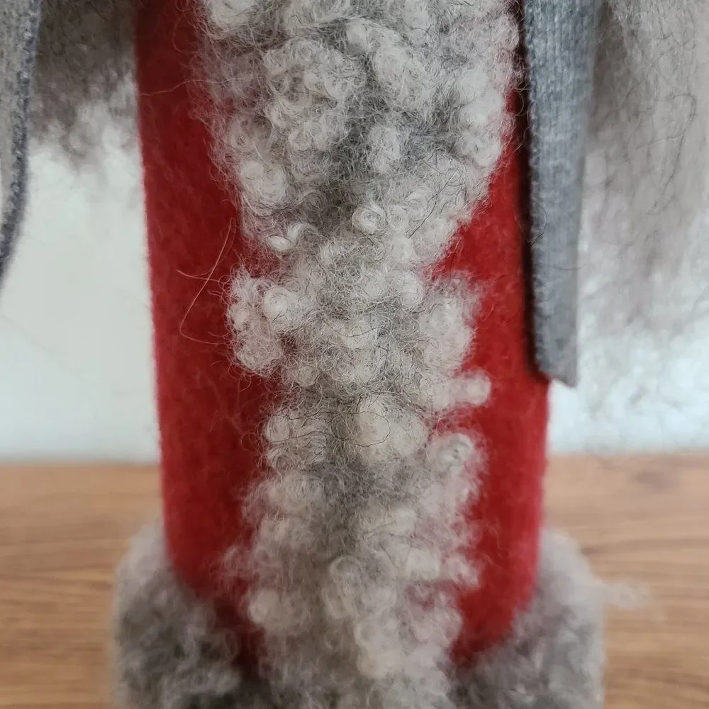 Handmade Sweden Larssons Tra Wood Felt Christmas Mrs. Claus Gnome Elf Figurine